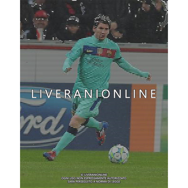 firo Fu§ball,Fussball, 14.02.2012 UEFA Champions League, Saison 2011/2012 Bayer 04 Leverkusen - FC Barcelona 1:3 Einzelaktion, Lionel Messi, Barcelona, ganze Figur $worldrightsEs gelten unsere AGB, einsehbar auf www.firosportphoto.de copyright by firo sportphoto: Coesfelder Stra§e 207Ê 48249 D † L M E N (Duelmen) www.firosportphoto.de mail@firosportphoto.de (V o l k s b a n k B o c h u m - W i t t e n ) BLZ.: 430 601 29 Kt. Nr.: 341 117 100 Tel:Ê 02594-9916004 Fax:Ê 02594-9916005 Champions League, Bayer Leverkusen Barcellona 1-3 ©AG ALDO LIVERANI SAS - ITALY ONLY *** Local Caption *** .