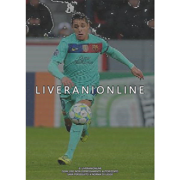 firo Fu§ball,Fussball, 14.02.2012 UEFA Champions League, Saison 2011/2012 Bayer 04 Leverkusen - FC Barcelona 1:3 Einzelaktion, Alexis Sanchez, Barcelona, ganze Figur $worldrightsEs gelten unsere AGB, einsehbar auf www.firosportphoto.de copyright by firo sportphoto: Coesfelder Stra§e 207Ê 48249 D † L M E N (Duelmen) www.firosportphoto.de mail@firosportphoto.de (V o l k s b a n k B o c h u m - W i t t e n ) BLZ.: 430 601 29 Kt. Nr.: 341 117 100 Tel:Ê 02594-9916004 Fax:Ê 02594-9916005 Champions League, Bayer Leverkusen Barcellona 1-3 ©AG ALDO LIVERANI SAS - ITALY ONLY *** Local Caption *** .