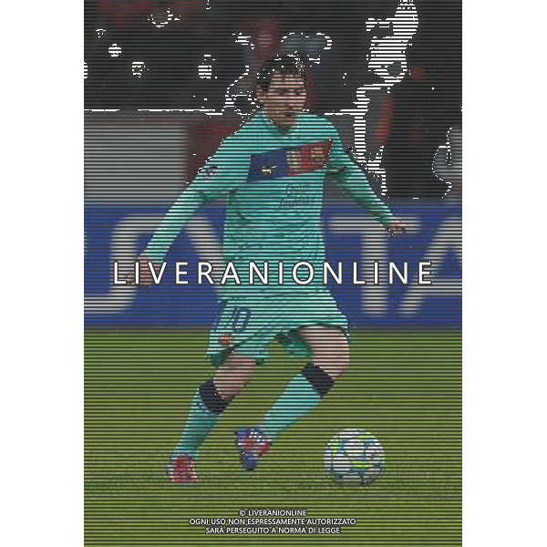 firo Fu§ball,Fussball, 14.02.2012 UEFA Champions League, Saison 2011/2012 Bayer 04 Leverkusen - FC Barcelona 1:3 Einzelaktion, Lionel Messi, Barcelona, ganze Figur $worldrightsEs gelten unsere AGB, einsehbar auf www.firosportphoto.de copyright by firo sportphoto: Coesfelder Stra§e 207Ê 48249 D † L M E N (Duelmen) www.firosportphoto.de mail@firosportphoto.de (V o l k s b a n k B o c h u m - W i t t e n ) BLZ.: 430 601 29 Kt. Nr.: 341 117 100 Tel:Ê 02594-9916004 Fax:Ê 02594-9916005 Champions League, Bayer Leverkusen Barcellona 1-3 ©AG ALDO LIVERANI SAS - ITALY ONLY *** Local Caption *** .