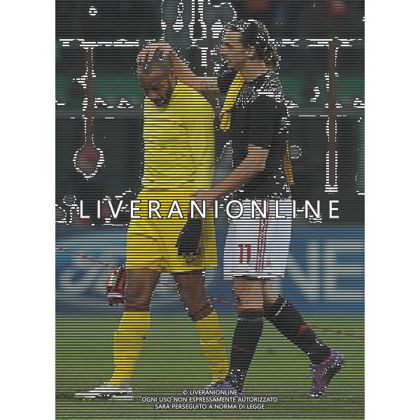 UEFA Champions League 2011/2012 Ottavi di Finale Andata Milano - 15.02.2012 Milan-Arsenal Nella Foto: zlatan ibrahimovic e thierry henry a fine gara /Ph.Vitez-Ag. Aldo Liverani
