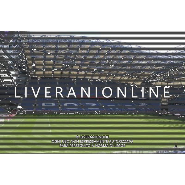 POZNAN 16.04.2011 LECH POZNAN - LEGIA WARSZAWA PILKA NOZNA EKSTRAKLASA ULICA BULGARSKA 17 FOOTBALL SOCCER POLAND POLISH FOOTBALL LEAGUE EKSTRAKLASA SEASON 2010/2011 BULGARSKA STREET 17 WOKOL MECZU BOKI N/Z: STADION LECH POZNAN TRZECIA TRYBUNA MACIEJ OPALA / NEWSPIX.PL --- Newspix.pl EDIZIONE EUROPEI 2012 UCRAINA POLONIA CALCIO STADI AG ALDO LIVERANI SAS - ITALY ONLY - *** Local Caption *** _