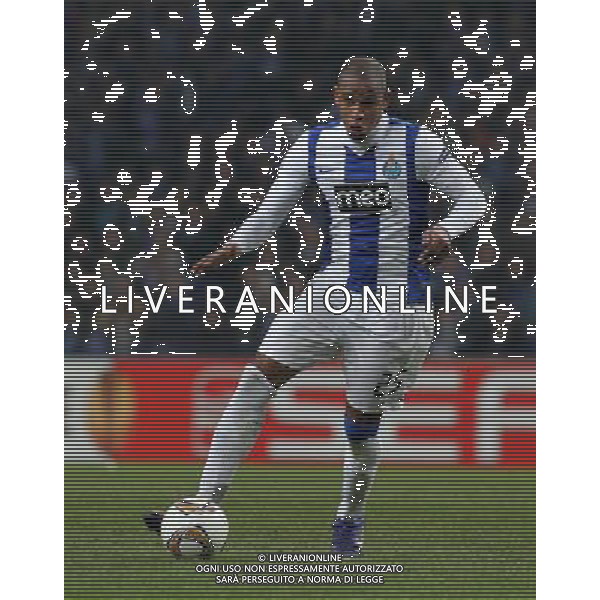 20120216: PORTO, PORTUGAL - UEFA Europa League 2011/2012 - 1/16 Final - 1st Leg: FC Porto vs Man. City. In photo: PHOTO: Manuel Azevedo/CITYFILES UEFA LIGA EUROPY EUROPEJSKA SEZON 2011/2012 PILKA NOZNA FC PORTO vs MANCHESTER CITY FOT. CITYFILES/NEWSPIX.PL PORTUGAL,BRAZIL,SPAIN,GERMANY,FRANCE,UK OUT !!! --- Newspix.pl PORTO MANCHESTER CITY *** Local Caption *** .