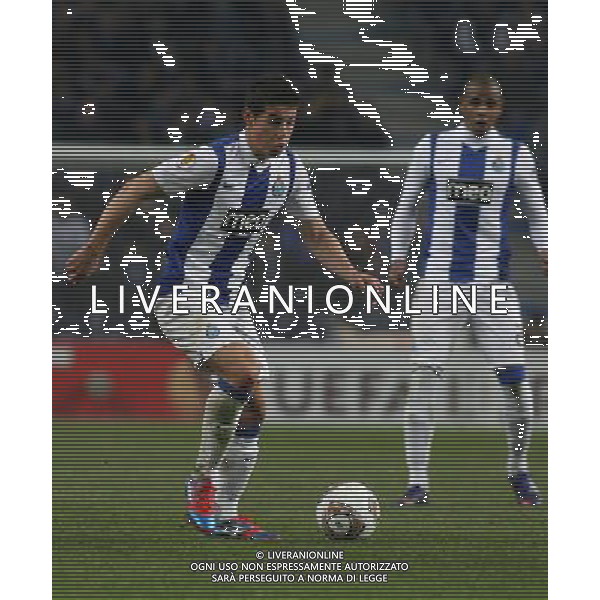 20120216: PORTO, PORTUGAL - UEFA Europa League 2011/2012 - 1/16 Final - 1st Leg: FC Porto vs Man. City. In photo: PHOTO: Manuel Azevedo/CITYFILES UEFA LIGA EUROPY EUROPEJSKA SEZON 2011/2012 PILKA NOZNA FC PORTO vs MANCHESTER CITY FOT. CITYFILES/NEWSPIX.PL PORTUGAL,BRAZIL,SPAIN,GERMANY,FRANCE,UK OUT !!! --- Newspix.pl PORTO MANCHESTER CITY *** Local Caption *** .