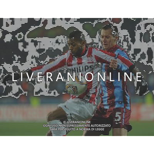 UEFA Euroleague football match between Trabzonspor and PSV Eindhoven at Avni Aker stadium in Trabzon, Turkey. 16.02.2012 Pictured: Jeremain Lens (L) of PSV Eindhoven and Marek Cech (R) of Trabzonspor. PILKA NOZNA liga europy europejska SEZON 2011/2012 FOT.SESKIM PHOTO/NEWSPIX.PL TURKEY, GERMANY, AUSTRIA AND UK OUT !!! --- Newspix.pl ©AG ALDO LIVERANI SAS - ITALY ONLY - *** Local Caption *** .