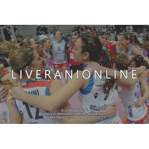 Monza - 16/02/2012 Supercoppa Italiana pallavolo femminile Norda Foppapedretti Bergamo - MC Carnaghi Villa Cortese nella foto: la Norda Foppapedretti Bergamo festeggia la vittoria in primo piano Francesca Piccinini (Norda Foppapedretti Bergamo) a SX e Chiara Di Iulio (Norda Foppapedretti Bergamo) foto Roberto Garavaglia - ag. Aldo Liverani sas