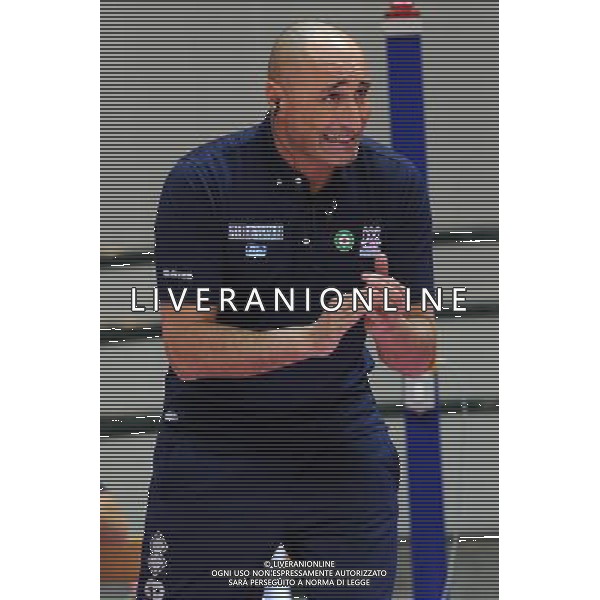 Monza - 16/02/2012 Supercoppa Italiana pallavolo femminile Norda Foppapedretti Bergamo - MC Carnaghi Villa Cortese nella foto: Marcello Abbondanza allenatore della MC Carnaghi Villa Cortese foto Roberto Garavaglia - ag. Aldo Liverani sas