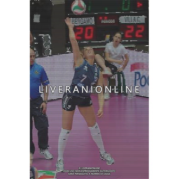 Monza - 16/02/2012 Supercoppa Italiana pallavolo femminile Norda Foppapedretti Bergamo - MC Carnaghi Villa Cortese nella foto: Martina Guiggi (MC Carnaghi Villa Cortese) foto Roberto Garavaglia - ag. Aldo Liverani sas