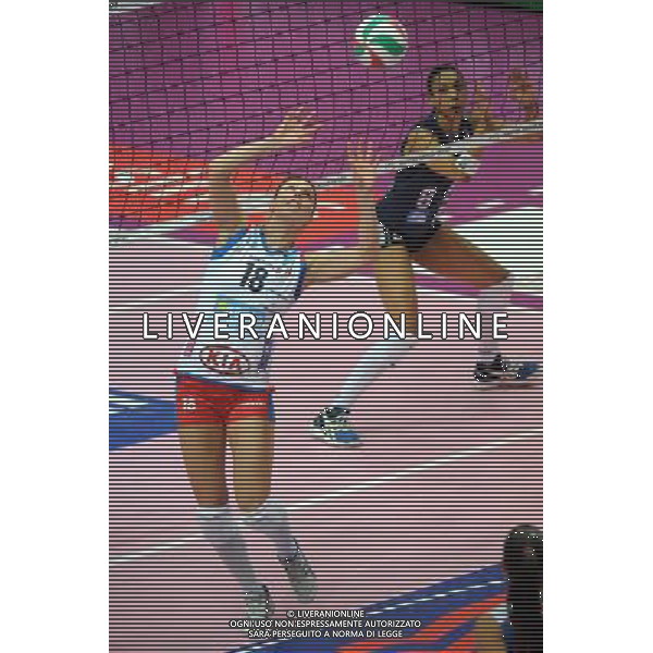 Monza - 16/02/2012 Supercoppa Italiana pallavolo femminile Norda Foppapedretti Bergamo - MC Carnaghi Villa Cortese nella foto: Valentina Serena (Norda Foppapedretti Bergamo) foto Roberto Garavaglia - ag. Aldo Liverani sas