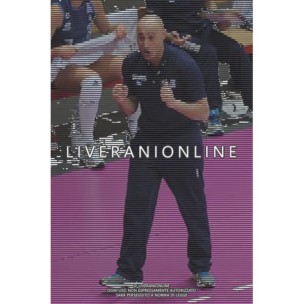 Monza - 16/02/2012 Supercoppa Italiana pallavolo femminile Norda Foppapedretti Bergamo - MC Carnaghi Villa Cortese nella foto: Marcello Abbondanza allenatore della MC Carnaghi Villa Cortese foto Roberto Garavaglia - ag. Aldo Liverani sas