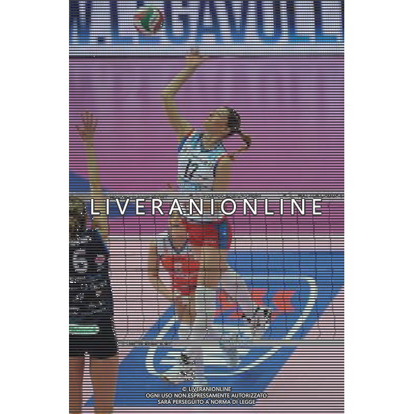 Monza - 16/02/2012 Supercoppa Italiana pallavolo femminile Norda Foppapedretti Bergamo - MC Carnaghi Villa Cortese nella foto: Francesca Piccinini (Norda Foppapedretti Bergamo) foto Roberto Garavaglia - ag. Aldo Liverani sas