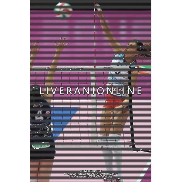 Monza - 16/02/2012 Supercoppa Italiana pallavolo femminile Norda Foppapedretti Bergamo - MC Carnaghi Villa Cortese nella foto: Elitsa Vasileva (Norda Foppapedretti Bergamo) foto Roberto Garavaglia - ag. Aldo Liverani sas