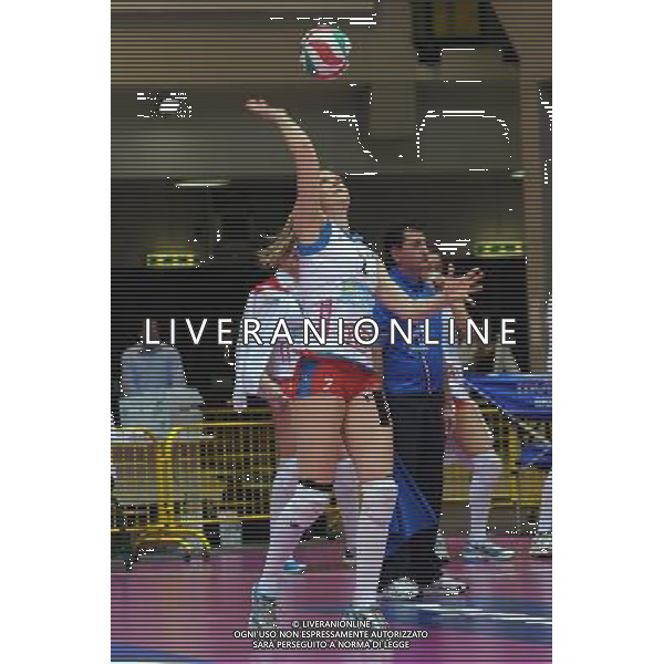 Monza - 16/02/2012 Supercoppa Italiana pallavolo femminile Norda Foppapedretti Bergamo - MC Carnaghi Villa Cortese nella foto: Iuliana Nucu (Norda Foppapedretti Bergamo) foto Roberto Garavaglia - ag. Aldo Liverani sas