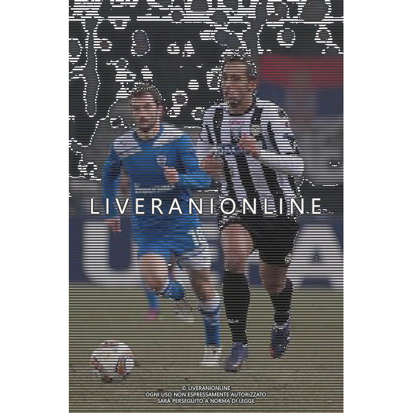 UDINE 16/02/2012 UEFA EUROPA LEAGUE 2011/2012 UDINESE vs PAOK NELLA FOTO: MEDHI BENATIA FOTO PAOLA GARBUIO/AG.ALDO LIVERANI