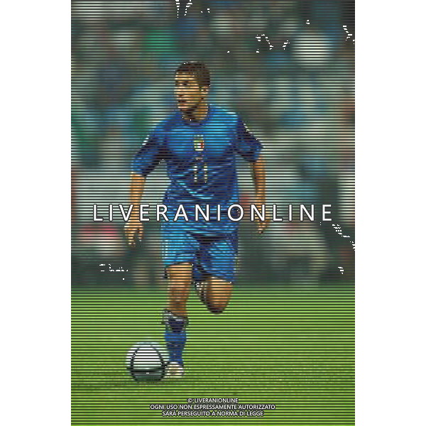 Bochum, ( Germania ) 08 / 06 / 2004 Calcio - Italia Under 21 Campionato Europeo Italia - Serbia Montenegro Under 21 Nella foto: Giuseppe Sculli ph Filippo Venezia / AG Aldo Liverani 