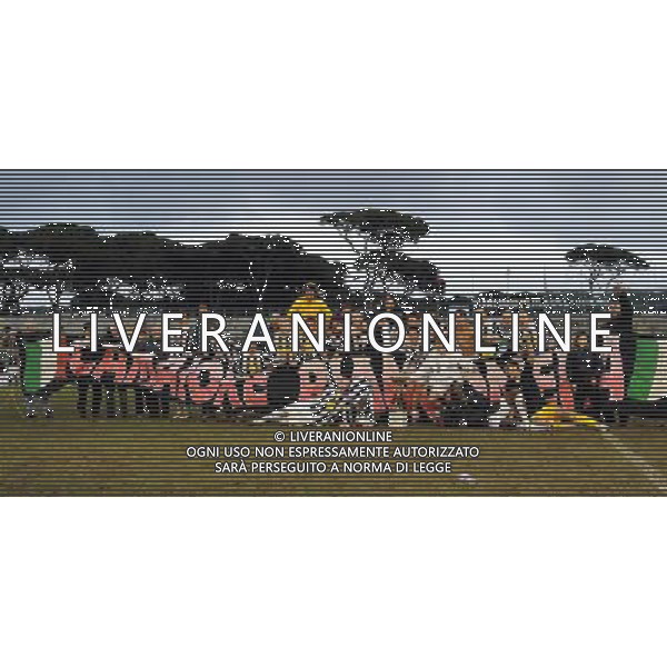 64å¡ Viareggio Cup World Football Tournament Coppa Carnevale 2012 Finale Viareggio (LU) - 20.02.2012 Roma-Juventus Nella Foto:esultanza finale juventus con la coppa - esultanza finale juventus /Ph.Vitez-Ag. Aldo Liverani