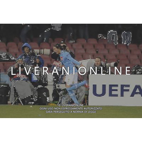 Napoli - 21/02/2012 - Stadio San Paolo - Uefa Champions League 2011/2012 - Ottavi di finale andata - Napoli vs Chelsea - nella foto: l\'esultanza dopo il gol di edinson cavani Œ© Fabrizio Corradetti - Ag. Aldo Liverani sas