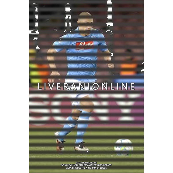 Napoli - 21/02/2012 - Stadio San Paolo - Uefa Champions League 2011/2012 - Ottavi di finale andata - Napoli vs Chelsea - nella foto: Gokhan Inler å© Fabrizio Corradetti - Ag. Aldo Liverani sas