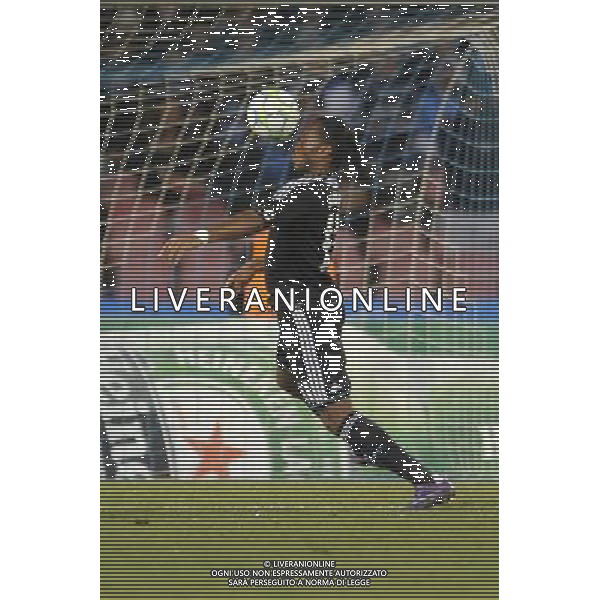 Napoli - 21/02/2012 - Stadio San Paolo - Uefa Champions League 2011/2012 - Ottavi di finale andata - Napoli vs Chelsea - nella foto: Didier Drogba å© Fabrizio Corradetti - Ag. Aldo Liverani sas