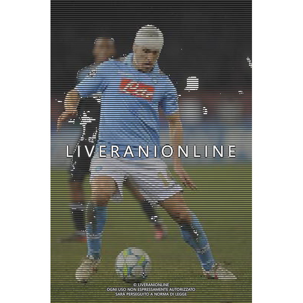Napoli - 21/02/2012 - Stadio San Paolo - Uefa Champions League 2011/2012 - Ottavi di finale andata - Napoli vs Chelsea - nella foto: Hugo Campagnaro å© Fabrizio Corradetti - Ag. Aldo Liverani sas