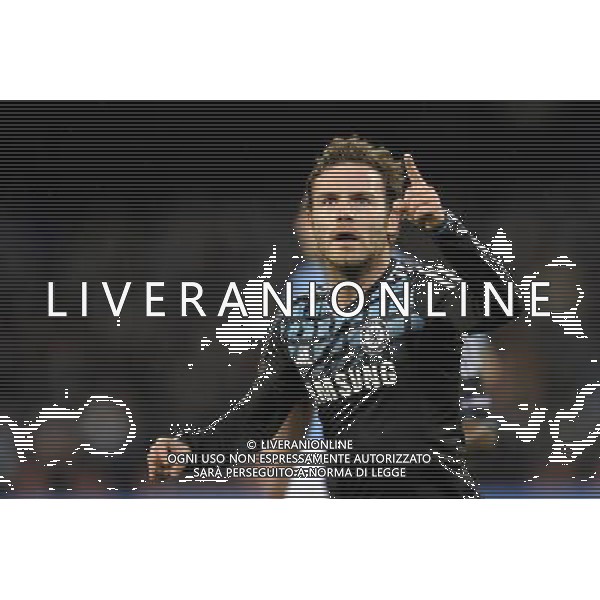 Napoli - 21/02/2012 - Stadio San Paolo - Uefa Champions League 2011/2012 - Ottavi di finale andata - Napoli vs Chelsea - nella foto: L\'esultanza di Juan Mata dopo il momentaneo vantaggio å© Fabrizio Corradetti - Ag. Aldo Liverani sas