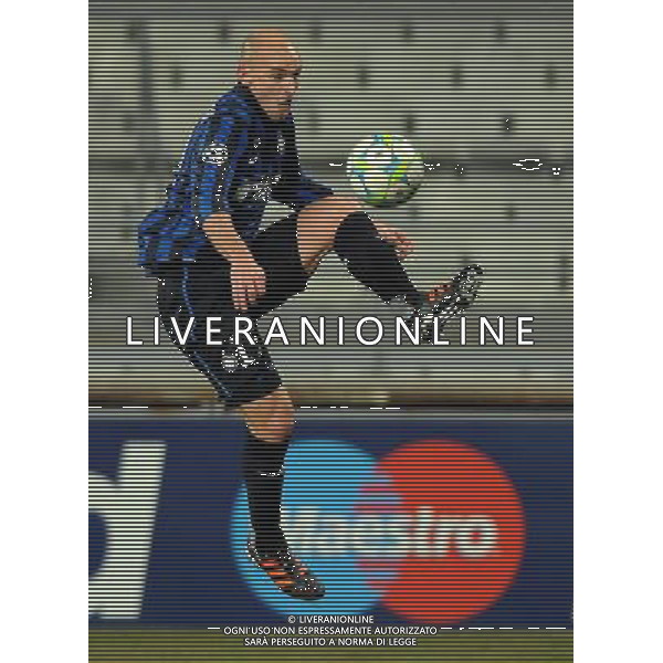 UEFA Champions League 2011/2012 Ottavi di Finale Andata Marsiglia (Francia) - 22.02.2012 Olympique Marsiglia-Inter Nella Foto:Cambiasso Esteban /Ph.Vitez-Ag. Aldo Liverani