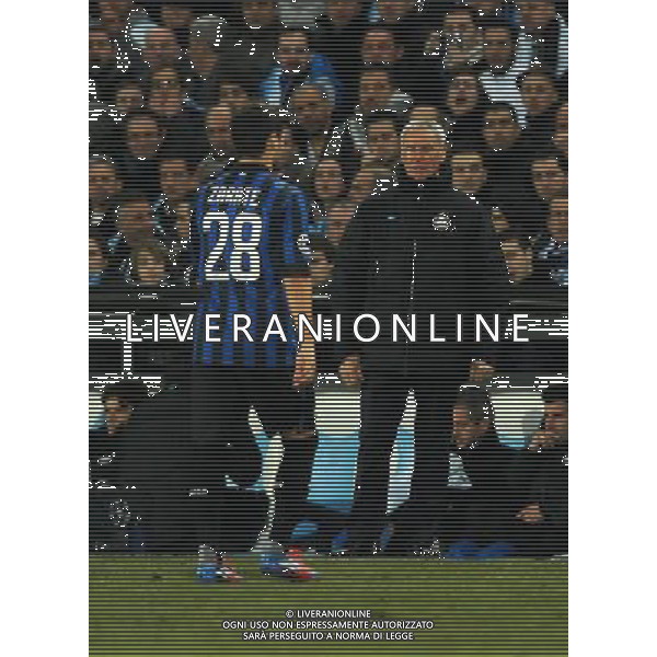 UEFA Champions League 2011/2012 Ottavi di Finale Andata Marsiglia (Francia) - 22.02.2012 Olympique Marsiglia-Inter Nella Foto:Ranieri Claudio-Zarate Mauro /Ph.Vitez-Ag. Aldo Liverani