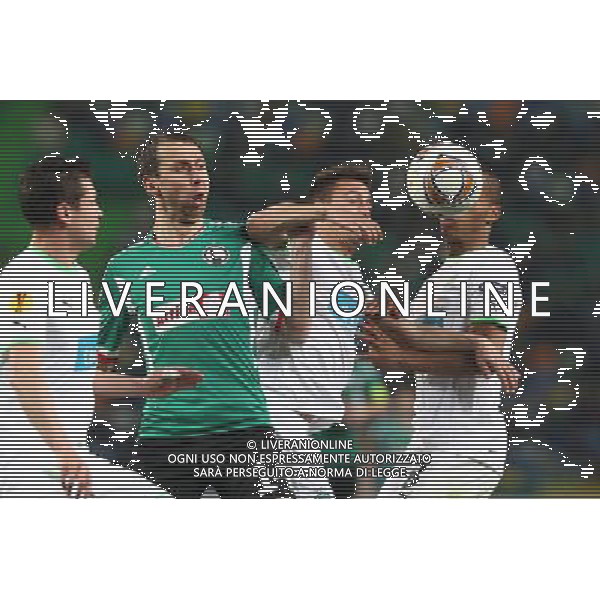 23.02.2012 LIZBONA STADION ESTADIO JOSE ALVALADE, (PORTUGAL, LISBON ESTADIO JOSE ALVALANDE), PILKA NOZNA (FOOTBALL), LIGA EUROPY UEFA - 1/16FINAüU MECZ REWANZOWY (EUROPEAN LEAGUE 1/16 FINAL SECOND GAME) , MECZ SPORTING LIZBONA - LEGIA WARSZAWA (GAME SPORTING LISBON-LEGIA WARSAW) NZ JAKUB WAWRZYNIAK FOTO LUKASZ GROCHALA/CYFRASPORT / NEWSPIX.PL --- Newspix.pl /AG ALDO LIVERANI SAS - ITALY ONLY - *** Local Caption *** .