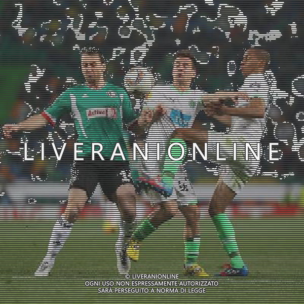 23.02.2012 LIZBONA STADION ESTADIO JOSE ALVALADE, (PORTUGAL, LISBON ESTADIO JOSE ALVALANDE), PILKA NOZNA (FOOTBALL), LIGA EUROPY UEFA - 1/16FINAüU MECZ REWANZOWY (EUROPEAN LEAGUE 1/16 FINAL SECOND GAME) , MECZ SPORTING LIZBONA - LEGIA WARSZAWA (GAME SPORTING LISBON-LEGIA WARSAW) NZ JAKUB WAWRZYNIAK FOTO LUKASZ GROCHALA/CYFRASPORT / NEWSPIX.PL --- Newspix.pl /AG ALDO LIVERANI SAS - ITALY ONLY - *** Local Caption *** .