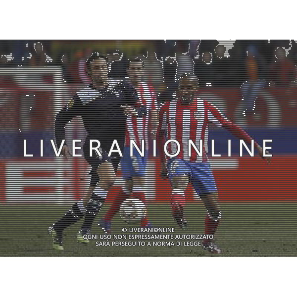 Atletico de Madrid\'s Paulo Assuncao (r) and Lazio\'s Stefano Mauri during Europa League match.February 23,2012. (ALTERPHOTOS/Acero) /AG ALDO LIVERANI SAS - ITALY ONLY -