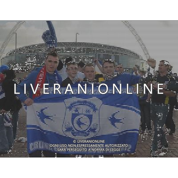 Cardiff City fans enjoying the atmosphere on Wembley way Football - Carling Cup Final - Cardiff City v Liverpool - Sunday 26 February 2012 - Wembley Stadium - London å© CameraSport - 43 Linden Ave. Countesthorpe. Leicester. England. LE8 5PG - Tel: +44 (0) 116 277 4147 - admin@camerasport.com - www.camerasport.com AG ALDO LIVERANI S A S ONLY ITALY