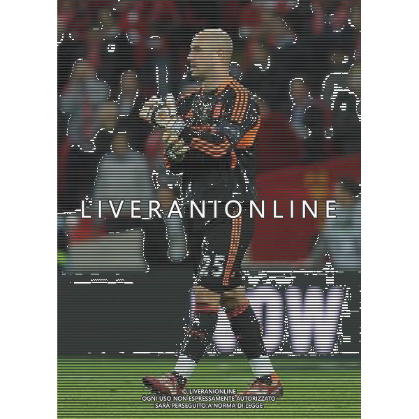 Liverpool\'s Jose Manuel Reina in action during todays match Football - Carling Cup Final - Cardiff City v Liverpool - Sunday 26 February 2012 - Wembley Stadium - London å© CameraSport - 43 Linden Ave. Countesthorpe. Leicester. England. LE8 5PG - Tel: +44 (0) 116 277 4147 - admin@camerasport.com - www.camerasport.com AG ALDO LIVERANI S A S ONLY ITALY
