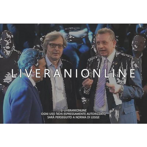 COLOGNO M.se (MI) 25/2/2012 STUDI MEDIASET TRASMISSIONE TELEVISIVA: -CHIAMBRETTI SUNDAY NIGHT SHOW- NELLA FOTO PIERO CHIAMBRETTI, VITTORIO SGARBI E MAURIZIO RUGGIERO FOTO ROMANO/AG ALDO LIVERANI 