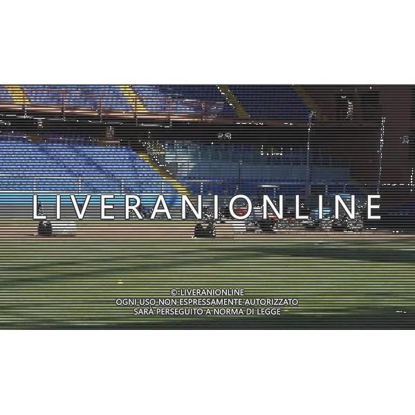 Raduno Nazionale Italiana a Genova Genova - 27.02.2012 Conferenza Stampa e Presentazione Nuova Maglia da Away Puma Nella Foto:Rizollatura del campo di Marassi in vista della partita amichevole Italia USA /Ph.Vitez-Ag. Aldo Liverani