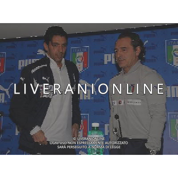 Raduno Nazionale Italiana a Genova Genova - 27.02.2012 Conferenza Stampa e Presentazione Nuova Maglia da Away Puma Nella Foto:Gianluigi Buffon-Cesare Prandelli /Ph.Vitez-Ag. Aldo Liverani