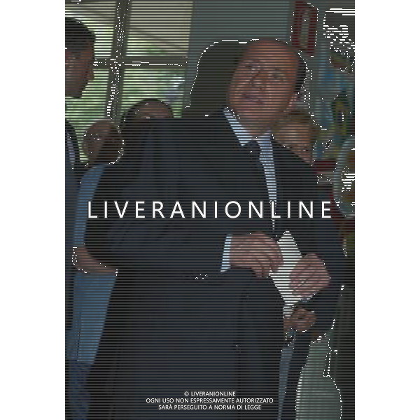 MILANO 12/6/2004 SEGGIO ELETTORALE DI VIA SCROSATI, 4 NELLA FOTO SILVIO BERLUSCONI FOTO MARIO ROMANO/AG ALDO LIVERANI