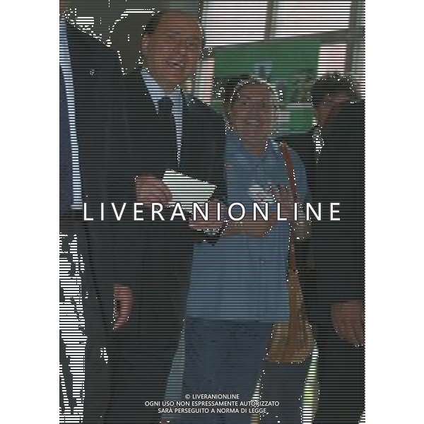 MILANO 12/6/2004 SEGGIO ELETTORALE DI VIA SCROSATI, 4 NELLA FOTO SILVIO BERLUSCONI FOTO MARIO ROMANO/AG ALDO LIVERANI