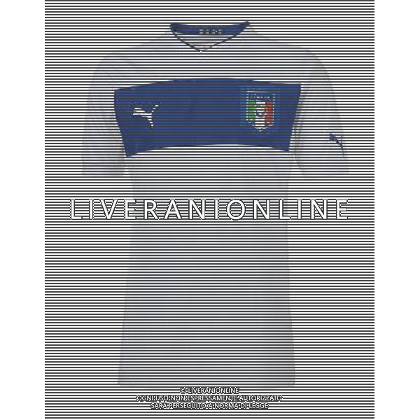PUMA FOTO NAZIONALE ITALIANA CALCIO 2012 NELLA FOTO LE NUOVE DIVISE DELLA NAZIONALE ITALIANA DI CALCIO AG ALDO LIVERANI S A S