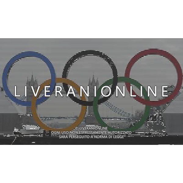 In front of the historic Tower Bridge, a giant Olympic Rings floats on the River Thames in London in the run-up for the Olympic games, during its launch to mark 150-days until the start of the London 2012 Olympic games, Tuesday, Feb. 28, 2012 /PHOTOSHOT/AG ALDO LIVERANI SAS - ITALY ONLY -