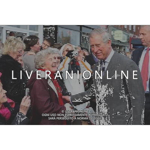 The Prince of Wales laughs as he is greeted by members of the public during a tour of the Market in the centre of Great Yarmouth in Norfolk. ©photoshot/AGENZIA ALDO LIVERANI SAS - ITALY ONLY - REALI INGLESI: Il Principe Carlo d\'inghiletrra in visita nel centro di Great Yarmouth, nel Norfolk.