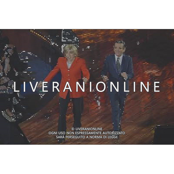 Roma - 05/03/2012 - Studio 5 Cinecitta\' - Trasmissione Televisiva - \' PANARIELLO NON ESISTE \' Prima Puntata - nella foto: Vincenzo Salemme e Giorgio Panariello nei panni della Merkel e Sarkozy ©Corradetti - Ag. Aldo Liverani Sas