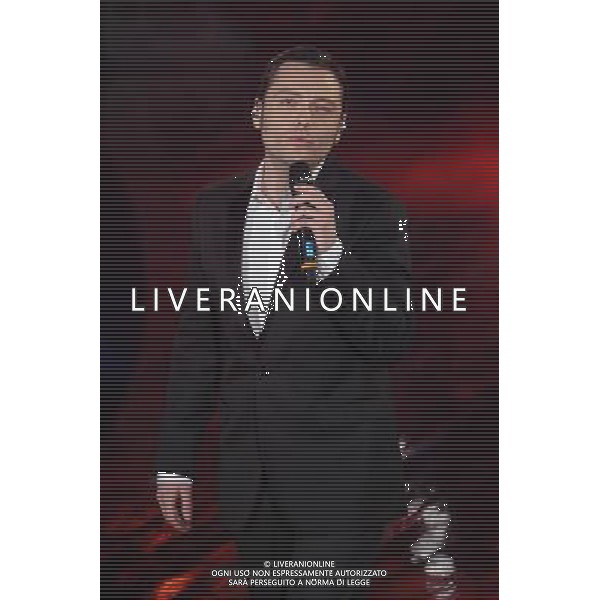 Roma - 05/03/2012 - Studio 5 Cinecitta\' - Trasmissione Televisiva - \' PANARIELLO NON ESISTE \' Prima Puntata - nella foto: Tiziano Ferro ©Corradetti - Ag. Aldo Liverani Sas