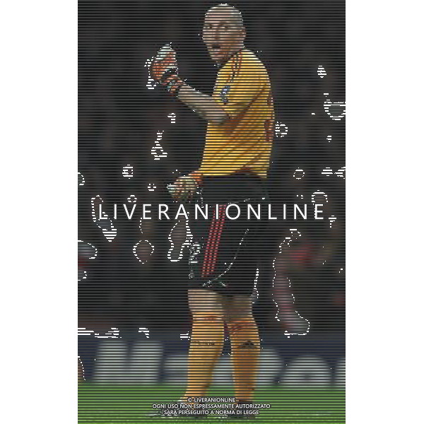 UEFA Champions League 2011/2012 Ottavi di Finale Ritorno Londra - 06.03.2012 Arsenal-Milan Nella Foto:abbiati cristian protesta con il quinto arbitro dopo il gol /Ph.Vitez-Ag. Aldo Liverani