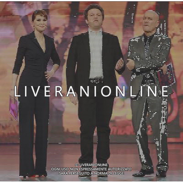 06/03//2012 TRASMISSIONE TV MEDIASET ZELIG - Teatro Arcimboldi nella foto CLAUDIO BISIO PAOLA CORTELLESI Antonio Ornano ph.Fiochi/AG ALDO LIVERANI SAS
