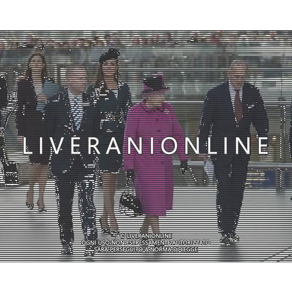 Queen Elizabeth II with The Duke of Edinburgh and The Duchess of Cambridge arrive at Kings Cross St Pancras Station, London, before boarding a train to visit the city of Leicester on the first date of her Diamond Jubilee tour of the UK. ©photoshot/AGENZIA ALDO LIVERANI SAS - ITALY ONLY - REALI INGLESI: La Regina Elisabetta II d\'inghilterra accompagnata dal Duca di Edimburgo e da Kate Middleton Duchessa di Cambridge in visita a Leicester, 8 marzo 2012.