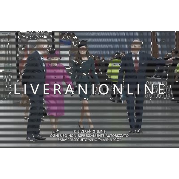 Queen Elizabeth II with The Duke of Edinburgh and The Duchess of Cambridge arrive at Kings Cross St Pancras Station, London, before boarding a train to visit the city of Leicester on the first date of her Diamond Jubilee tour of the UK. ©photoshot/AGENZIA ALDO LIVERANI SAS - ITALY ONLY - REALI INGLESI: La Regina Elisabetta II d\'inghilterra accompagnata dal Duca di Edimburgo e da Kate Middleton Duchessa di Cambridge in visita a Leicester, 8 marzo 2012.