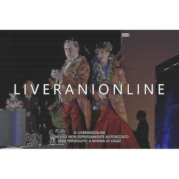 The UK premiere of a new opera Miss Fortune by leading British opera composer Judith Weir transposes the Sicilian folktale Misfortune to today as the daughter of a rich family turns her back on wealth to make her own way in the world. Royal Opera House, Covent Garden, London. : Alan Ewing has Lord Furtune and Kathryn Harries has Lady Fortune ©PHOTOSHOT/Agenzia Aldo Liverani Sas - ITALY ONLY - EDITORIAL USE ONLY ©photoshot/Agenzia Aldo Liverani Sas - ITALY ONLY - La prima nel Regno Unito di una nuova opera teatrale di Miss Fortune del compositore d\'opera britannica Judith Weir al Royal Opera House, Covent Garden, Londra