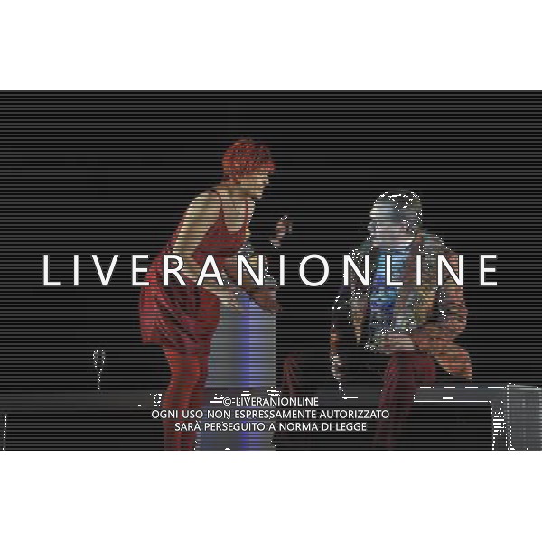 The UK premiere of a new opera Miss Fortune by leading British opera composer Judith Weir transposes the Sicilian folktale Misfortune to today as the daughter of a rich family turns her back on wealth to make her own way in the world. Royal Opera House, Covent Garden, London. : Emma Bell has Tina (Miss Fortune) and Alan Ewing has Lord Furtune ©PHOTOSHOT/Agenzia Aldo Liverani Sas - ITALY ONLY - EDITORIAL USE ONLY ©photoshot/Agenzia Aldo Liverani Sas - ITALY ONLY - La prima nel Regno Unito di una nuova opera teatrale di Miss Fortune del compositore d\'opera britannica Judith Weir al Royal Opera House, Covent Garden, Londra