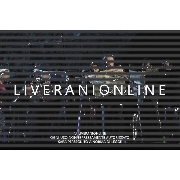 The UK premiere of a new opera Miss Fortune by leading British opera composer Judith Weir transposes the Sicilian folktale Misfortune to today as the daughter of a rich family turns her back on wealth to make her own way in the world. Royal Opera House, Covent Garden, London. : Menmbers of the cast of the Opera Miss Fortune. ©PHOTOSHOT/Agenzia Aldo Liverani Sas - ITALY ONLY - EDITORIAL USE ONLY ©photoshot/Agenzia Aldo Liverani Sas - ITALY ONLY - La prima nel Regno Unito di una nuova opera teatrale di Miss Fortune del compositore d\'opera britannica Judith Weir al Royal Opera House, Covent Garden, Londra