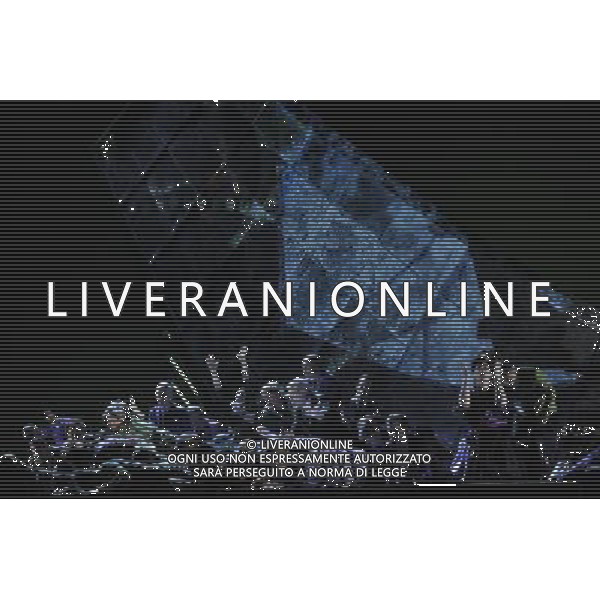 The UK premiere of a new opera Miss Fortune by leading British opera composer Judith Weir transposes the Sicilian folktale Misfortune to today as the daughter of a rich family turns her back on wealth to make her own way in the world. Royal Opera House, Covent Garden, London. : Members of the cast of the opera Miss Fortune ©PHOTOSHOT/Agenzia Aldo Liverani Sas - ITALY ONLY - EDITORIAL USE ONLY ©photoshot/Agenzia Aldo Liverani Sas - ITALY ONLY - La prima nel Regno Unito di una nuova opera teatrale di Miss Fortune del compositore d\'opera britannica Judith Weir al Royal Opera House, Covent Garden, Londra