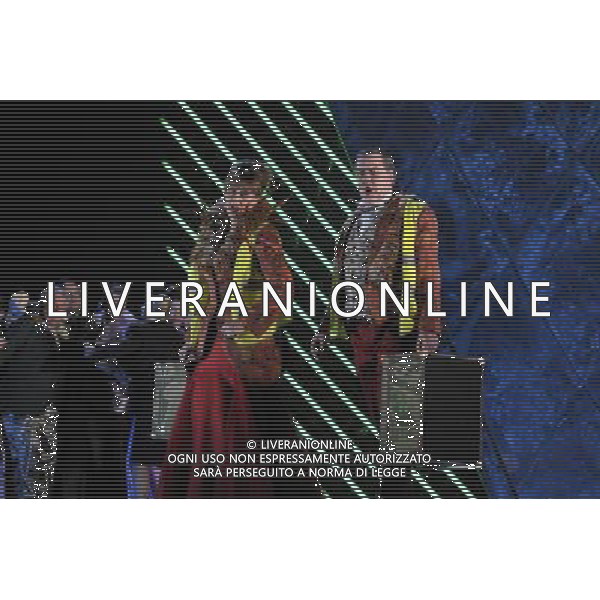 The UK premiere of a new opera Miss Fortune by leading British opera composer Judith Weir transposes the Sicilian folktale Misfortune to today as the daughter of a rich family turns her back on wealth to make her own way in the world. Royal Opera House, Covent Garden, London. : Alan Ewing has Lord Fortune and Kathryn Harries has Lady Fortune ©PHOTOSHOT/Agenzia Aldo Liverani Sas - ITALY ONLY - EDITORIAL USE ONLY ©photoshot/Agenzia Aldo Liverani Sas - ITALY ONLY - La prima nel Regno Unito di una nuova opera teatrale di Miss Fortune del compositore d\'opera britannica Judith Weir al Royal Opera House, Covent Garden, Londra
